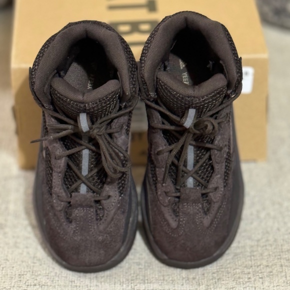 Yeezy Desert Boot Kids - Picture 6 of 8